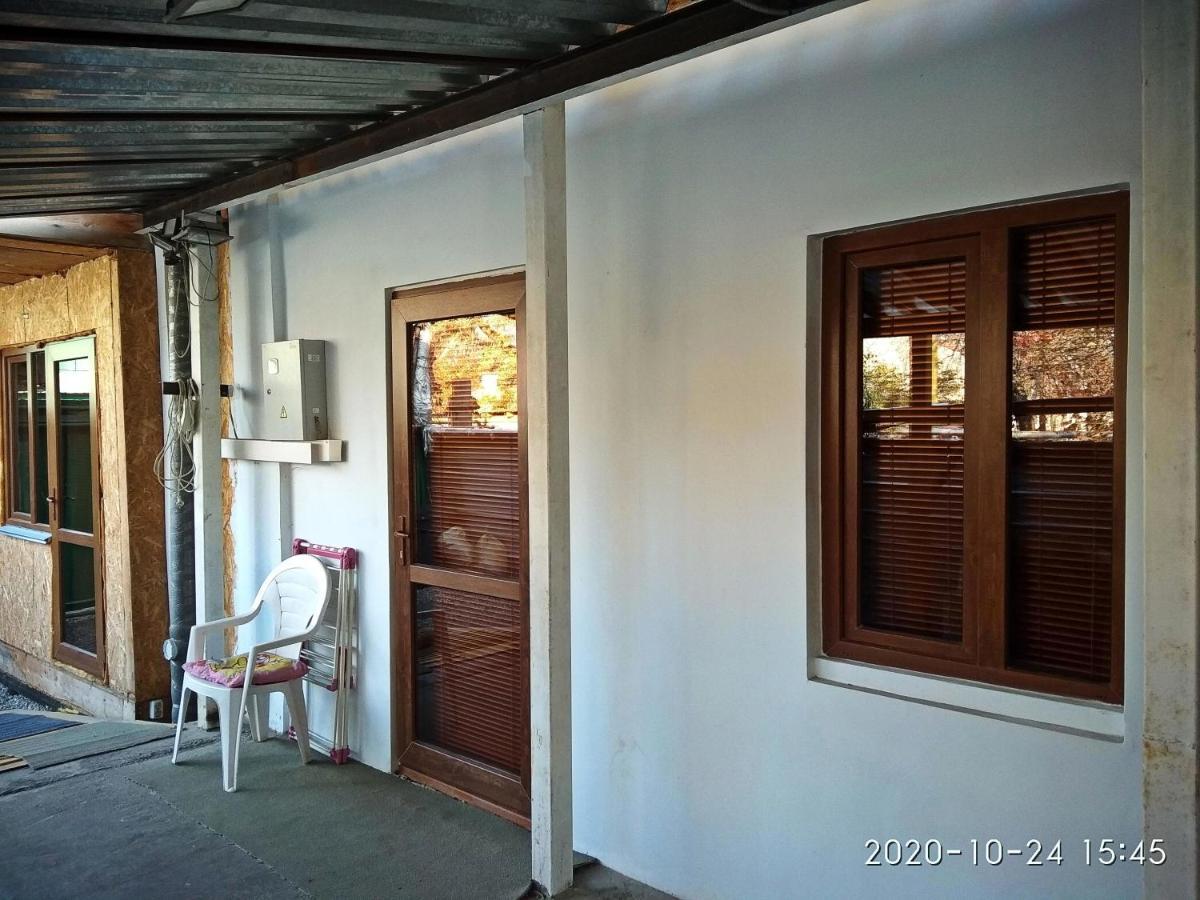 Квартира- Студия В Гостевом Доме Almatî Exterior foto